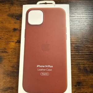 Official Apple iPhone 14 Plus Leather Case with MagSafe - Umber